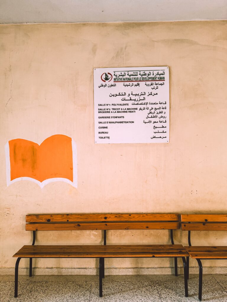 Mujeres en escuelas