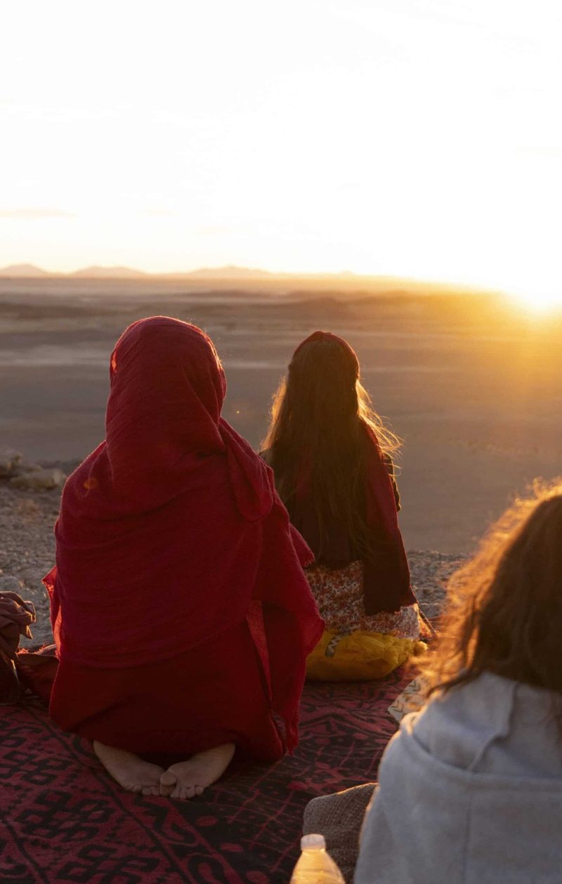 meditación en el desierto de marruecos